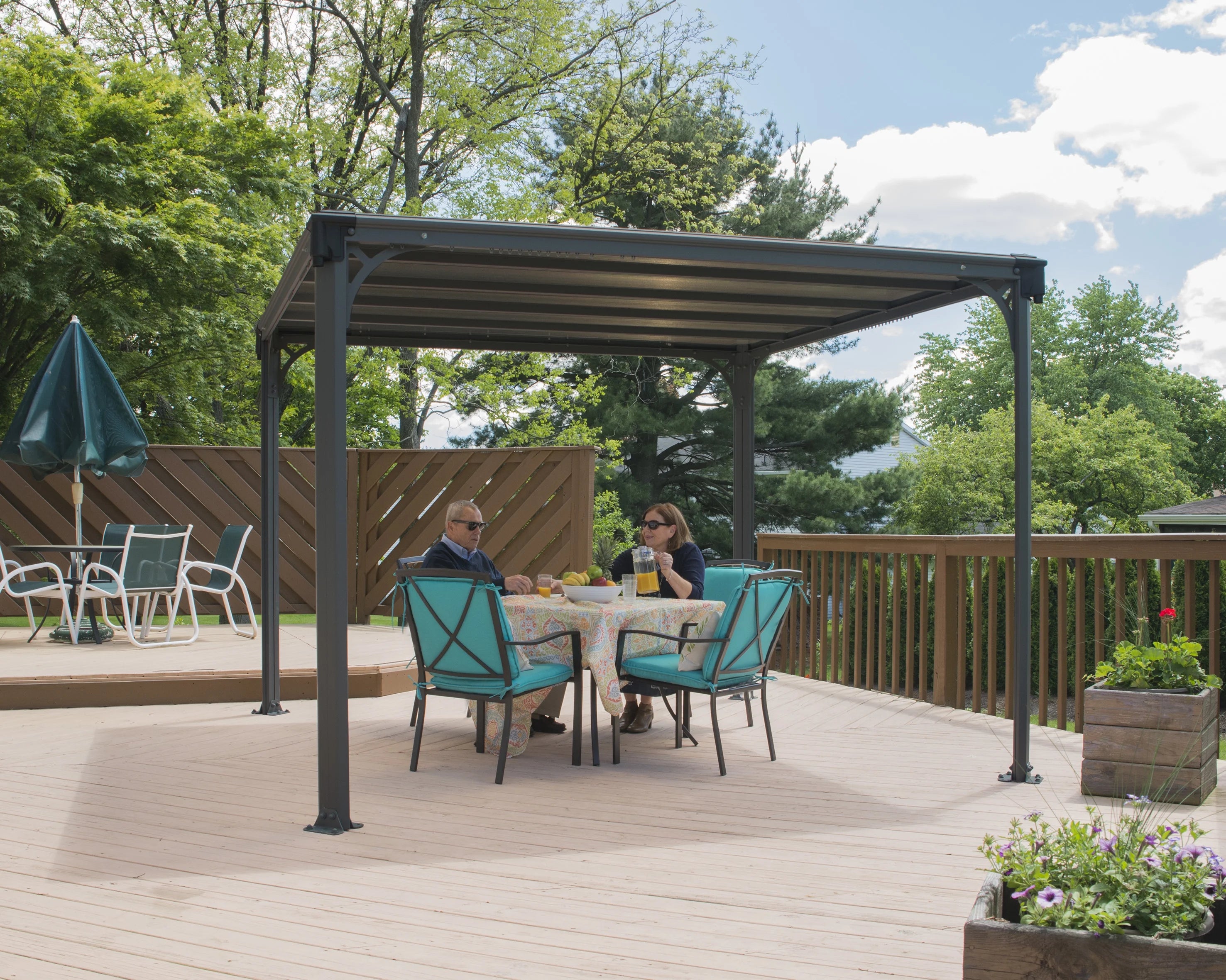 10' x 10' Polycarbonate/Aluminum Gazebo J351148