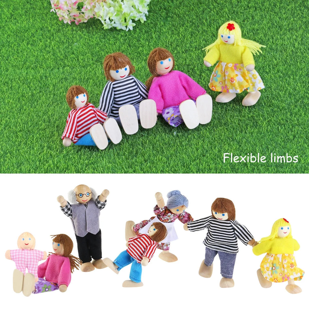 Wooden Dolls Playset Set of 7 People Q483249