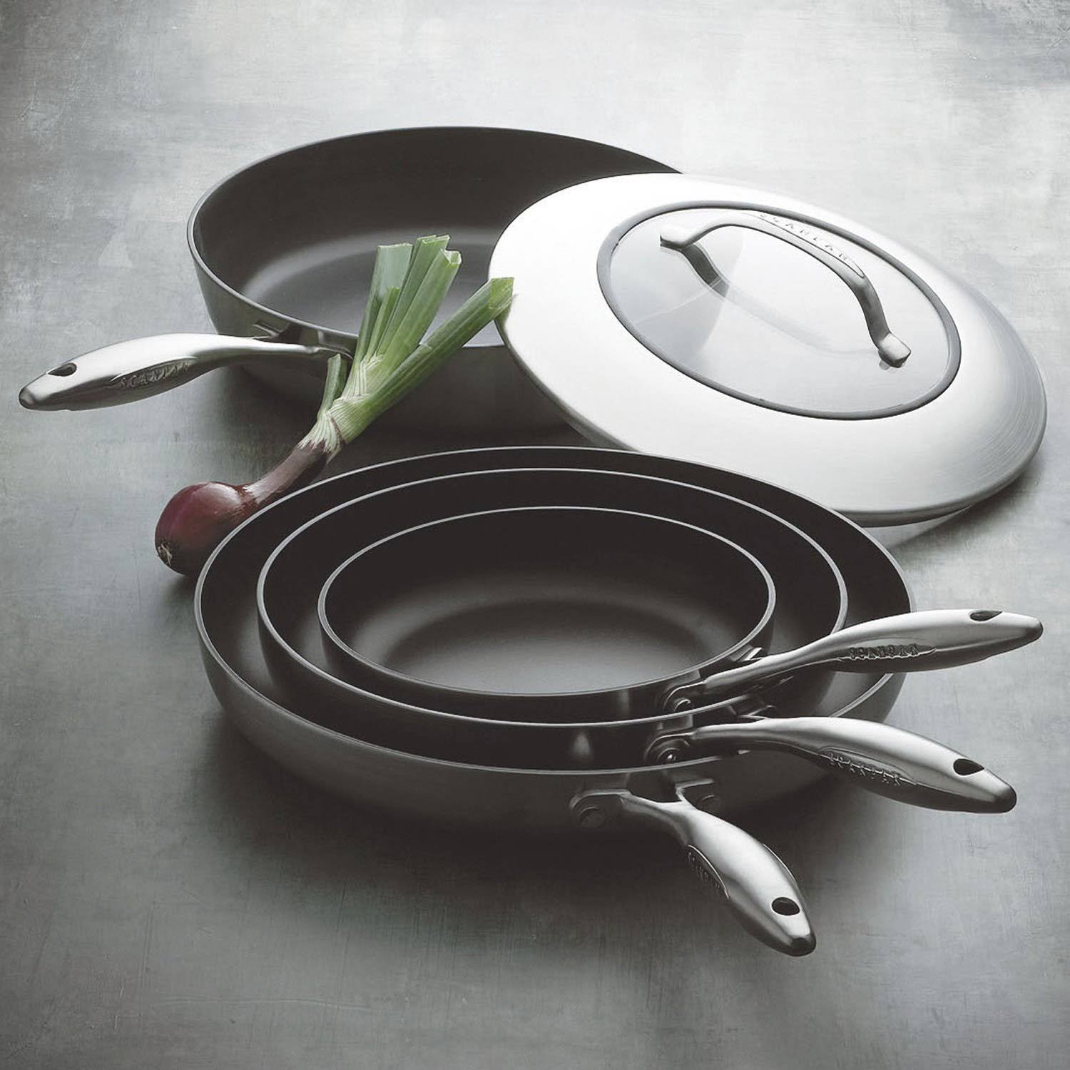 Covered Saute Pan Q32257