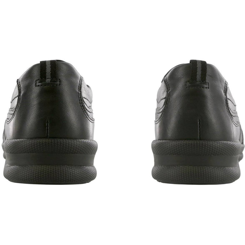 Black 11 Wide Cruise Shoes C18102