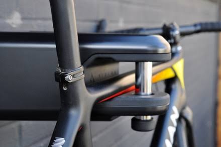 Black Wall Mount Frame Lock B431