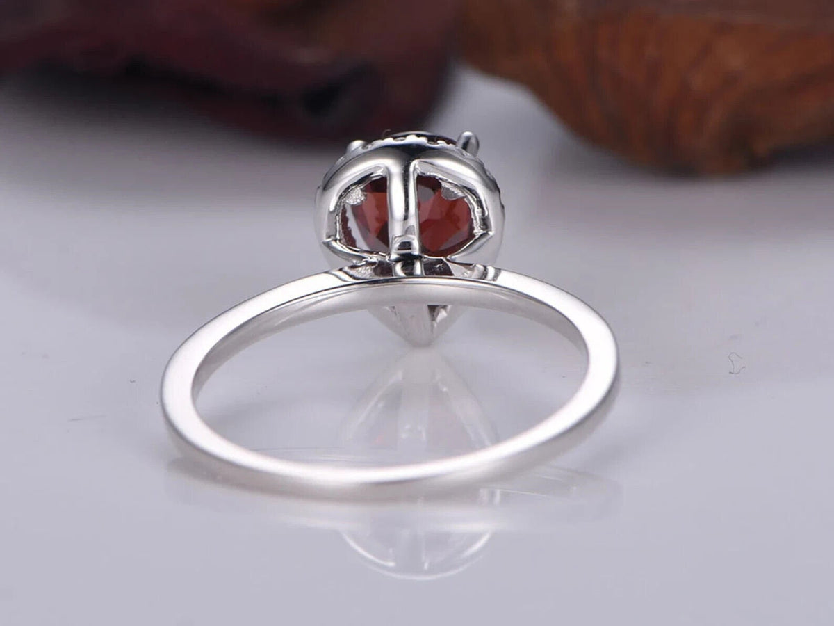 14k White Gold Pear Shaped Garnet Ring L617061