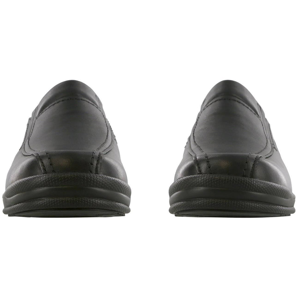 Black 11 Wide Cruise Shoes C18102