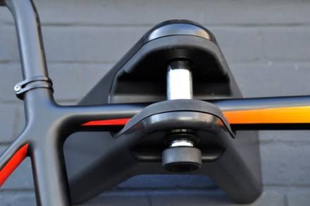 Black Wall Mount Frame Lock B431
