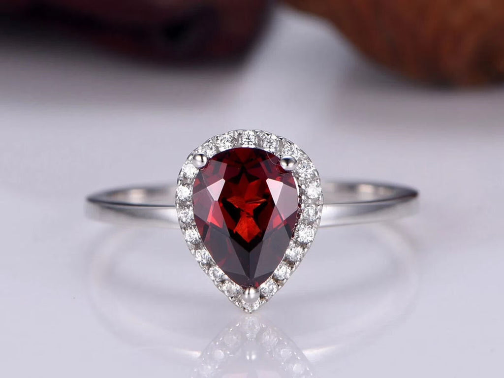14k White Gold Pear Shaped Garnet Ring L617061