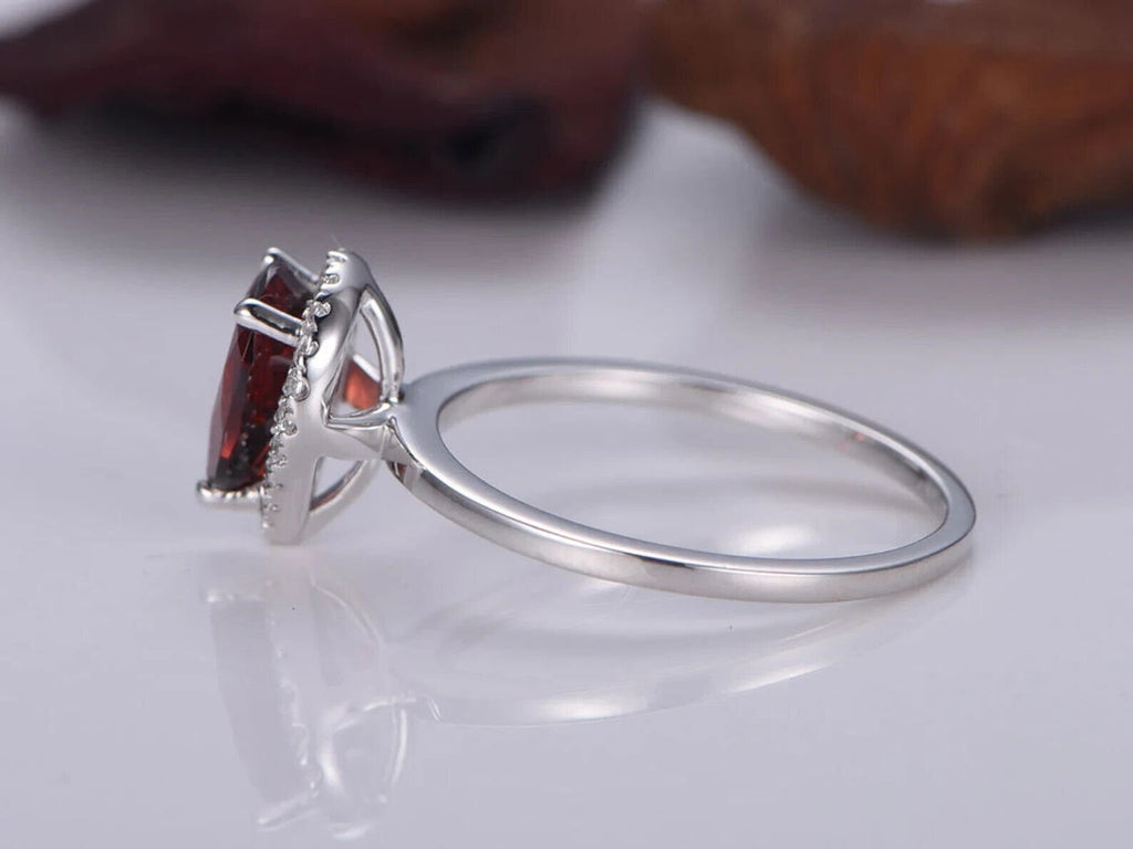 14k White Gold Pear Shaped Garnet Ring L617061