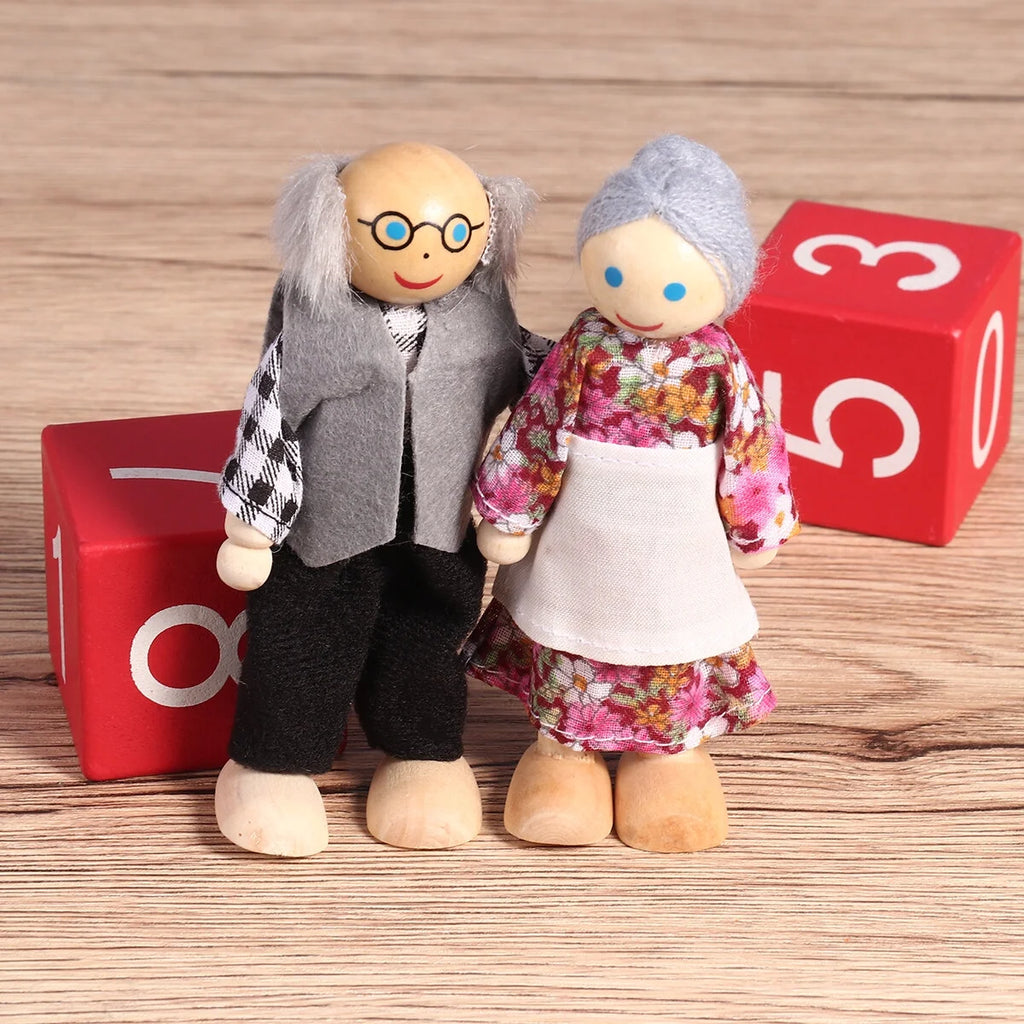 Wooden Dolls Playset Set of 7 People Q483249