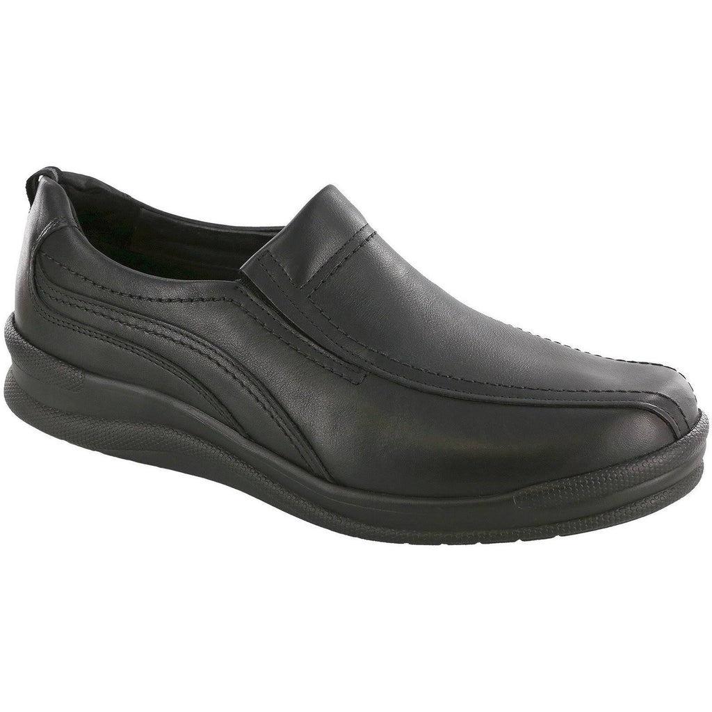 Black 11 Wide Cruise Shoes C18102