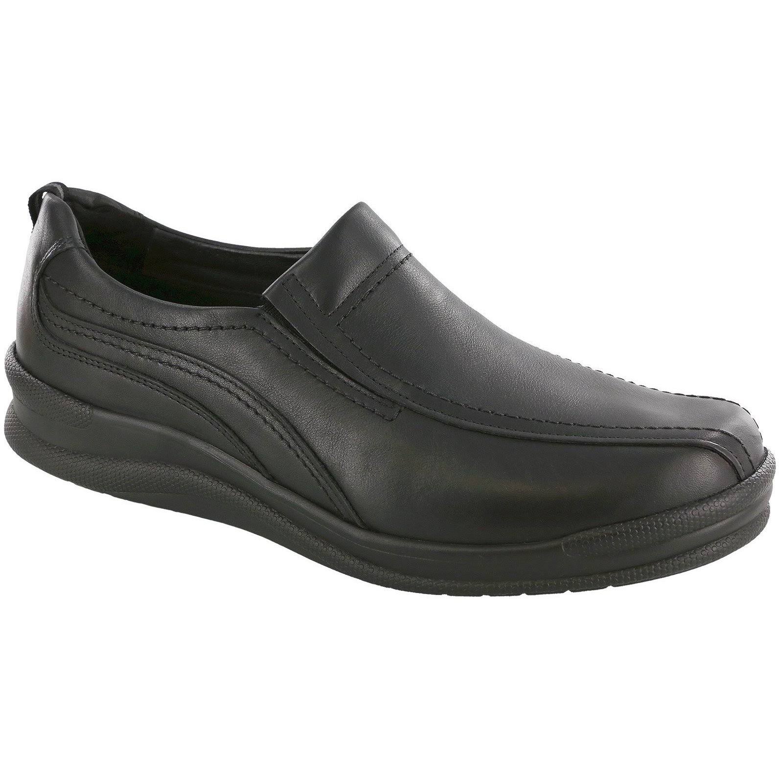 Black 11 Wide Cruise Shoes C18102