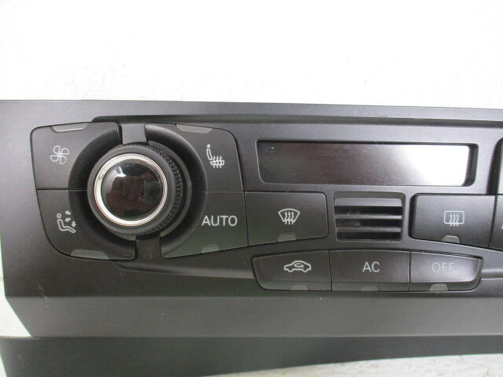 Pre-Owned Dual Auto Temperature Control with Heated Seats H62127